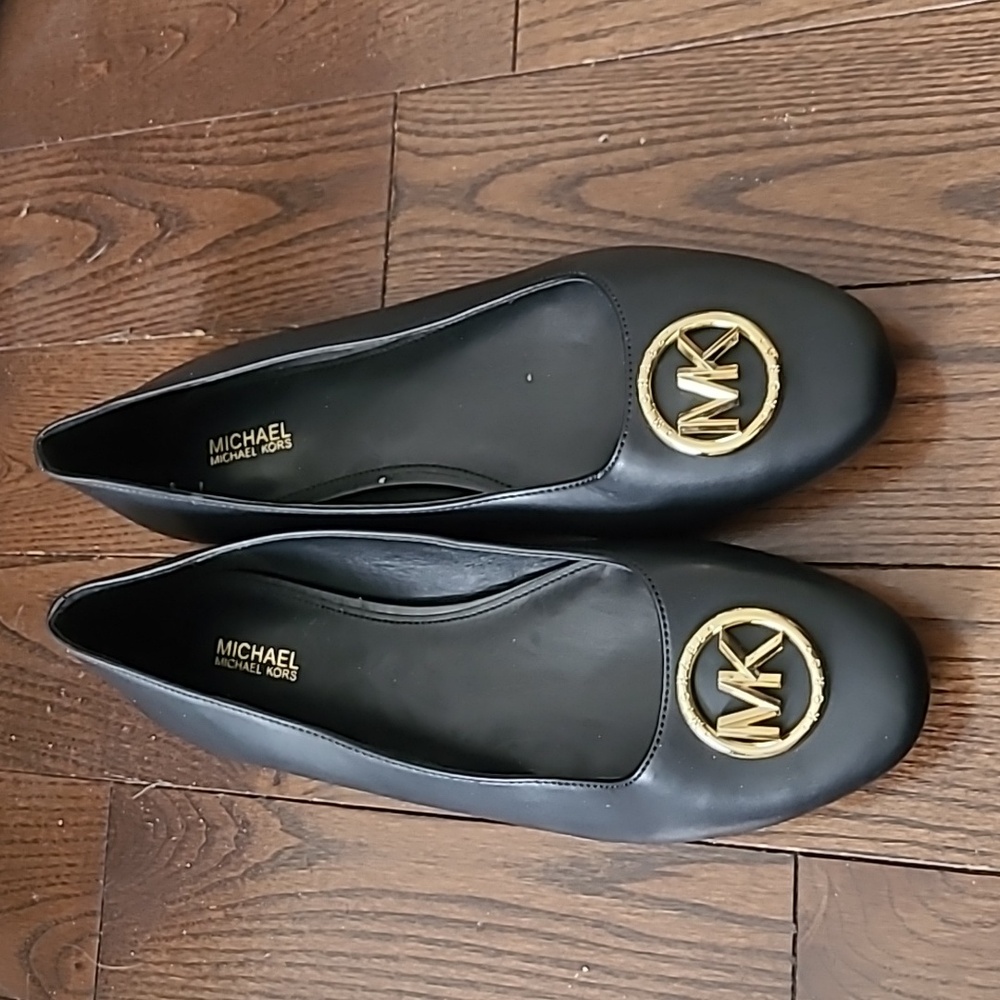NEW MICHAEL KORS Black Flat Logo Women's Shoes Size 10